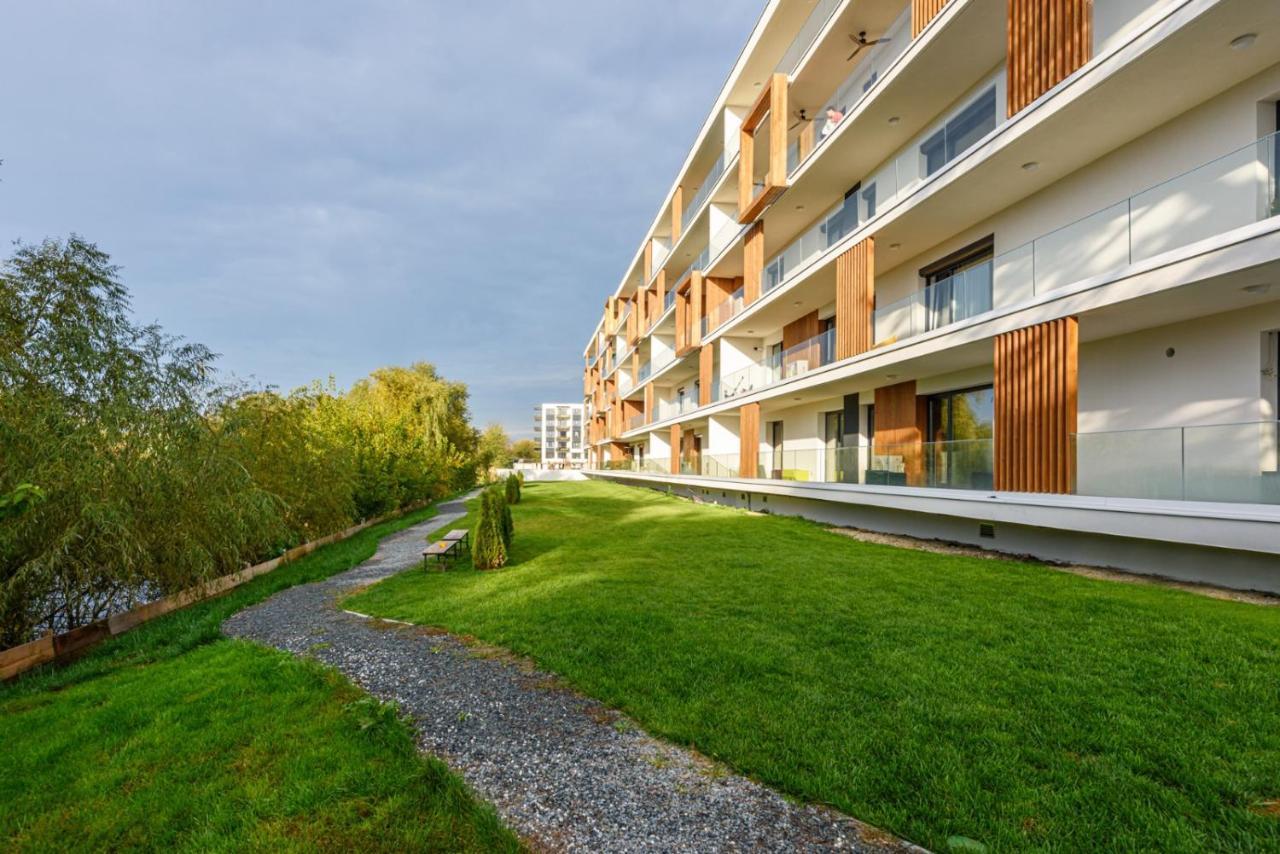 Il Lago - Azur - Cozy Luxurious Smart Home By The Lake Voluntari Екстер'єр фото